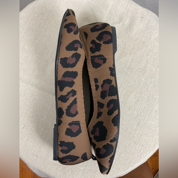 Women’s Journee Collection Tayleen Pointed Toe Ballet Flats Leopard Print Size 9 - Picture 9 of 11